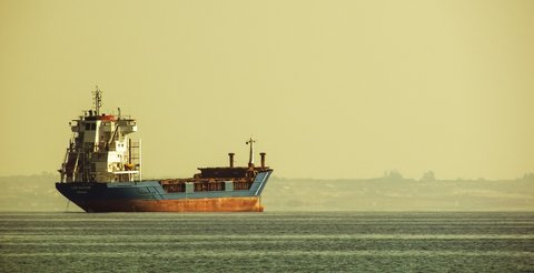 oeltanker-cargo-ship.jpg